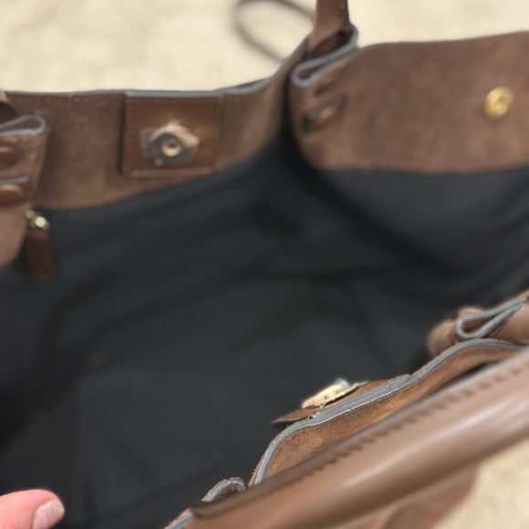 Like Brand new Demellier Mocha Suede & Mocha Smooth “The Midi New York”. - Picture 2 of 5